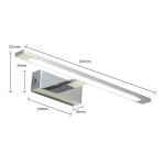 Kinkiet LED Isla IP44 w kolorze chromu, o wymiarach 415mm długości i 135mm wysokości. Posiada prostokątną, minimalistyczną obudowę oraz wbudowane źródło światła, montowany na ścianie. Idealny do nowoczesnych wnętrz.