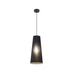 Lampa wisząca Zing w kolorze czarnym, wykonana z materiału, w kształcie stożka. Zawieszona na cienkim kablu, z pojedynczym źródłem światła E27. Wnętrze klosza w jasnym kolorze, co podkreśla emitowane światło. Proste tło.