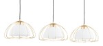 Lampa wisząca Nersy z trzema kloszami E27 w kolorze czarnym i złotym. Klosze mają półprzezroczystą białą osłonę, a metalowa konstrukcja jest w formie delikatnej siatki. Zawieszona na czarnych przewodach, prezentuje nowoczesny design.