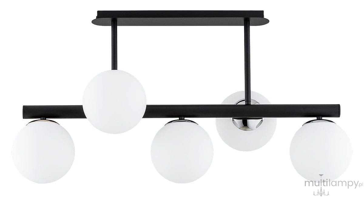 Lampa wisząca Tukane 6xE14 w kolorze czarnym z chromowanymi detalami. Obejmuje pięć okrągłych kloszy z matowego szkła, zamontowanych na czarnej metalowej ramie. Ujęcie z dołu, ukazujące równomierne rozmieszczenie kloszy i ich elegancki design.