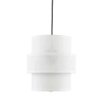Lampa wisząca Calisto D20 z trzema okrągłymi, białymi abażurami wykonanymi z materiału, zawieszona na czarnym przewodzie. Posiada miejsce na jedną żarówkę E27. Ujęcie frontalne.