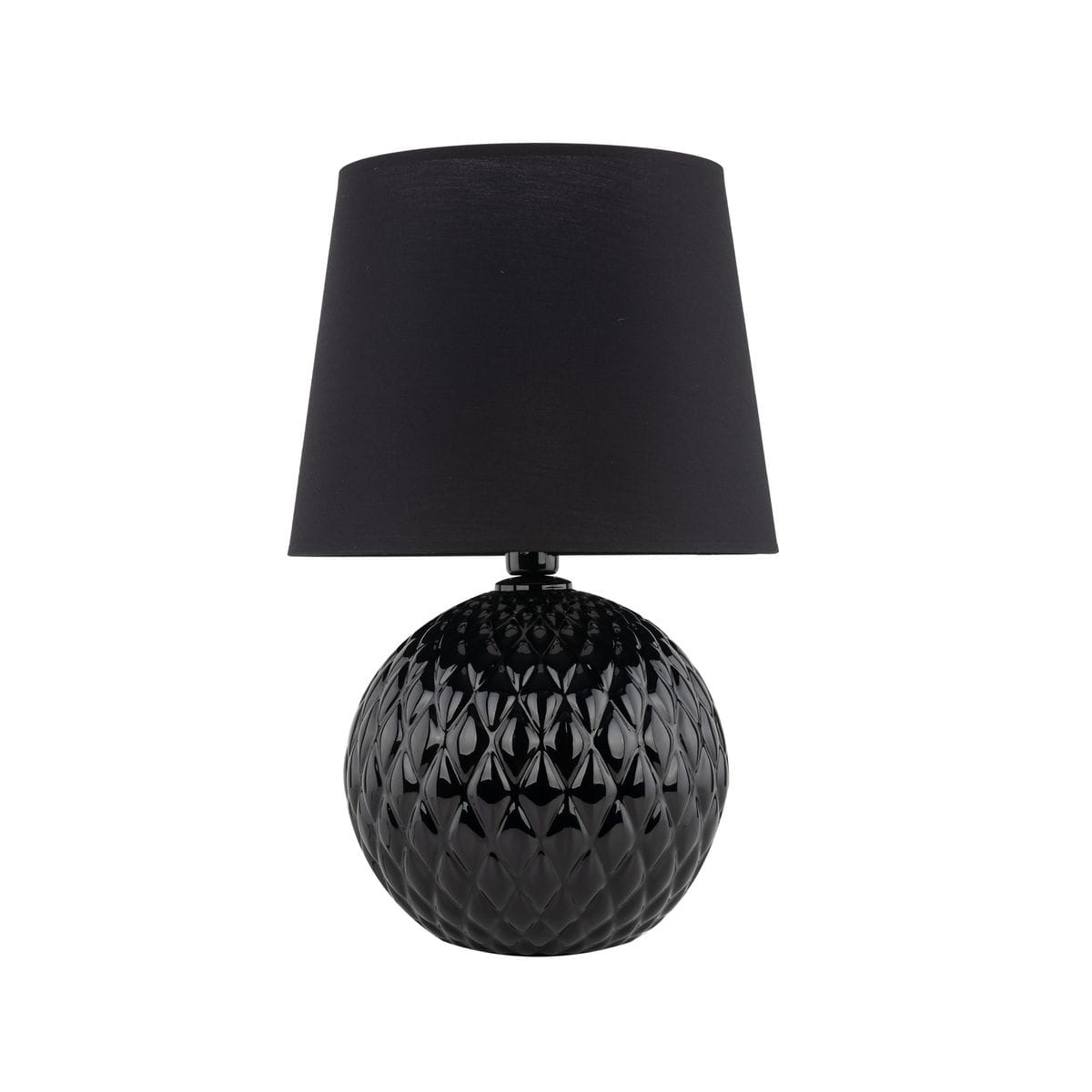 Lampa stołowa Santana z kloszem w kolorze czarnym, o okrągłej podstawie z teksturowanego szkła w kształcie diamentu. Ujęcie frontalne, lampa jest ustawiona na stole, z widocznym gniazdem na żarówkę E27.