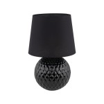 Lampa stołowa Santana 1xE27 w kolorze czarnym z dekoracyjną, teksturowaną podstawą w kształcie kuli i cylindrycznym, materiałowym kloszem. Ujęcie frontalne, lampa stojąca.
