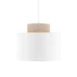 Lampa wisząca Duo D38 z kloszem w kolorze białym i elementem z juty. Kształt cylindryczny, zawieszona na białym kablu. W górnej części widoczny okrągły element z juty, tworzący kontrast z białym kloszem. Przeznaczona do zastosowania z żarówką E27.