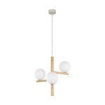 Estera lampa wisząca 3xG9 w beżowym kolorze z jasnego drewna, z trzema kulistymi kloszami z mlecznego szkła. Lampa zawieszona na cienkim kabelku, z prostym, minimalistycznym designem, idealna do nowoczesnych wnętrz.
