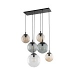 Lampa wisząca Esme z sześcioma kulistymi kloszami w różnych kolorach (przezroczysty, szary, brązowy) zawieszona na czarnej podstawie. Klosze mają różne średnice i są zawieszone na czarnych linkach.