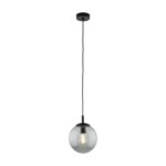 Lampa wisząca Esme D25 z oprawą w kolorze czarnym i grafitowym, z przezroczystą szklaną kulą. Zawieszona na cienkim kablu, z widoczną żarówką E27. Prosta forma, idealna do nowoczesnych wnętrz.