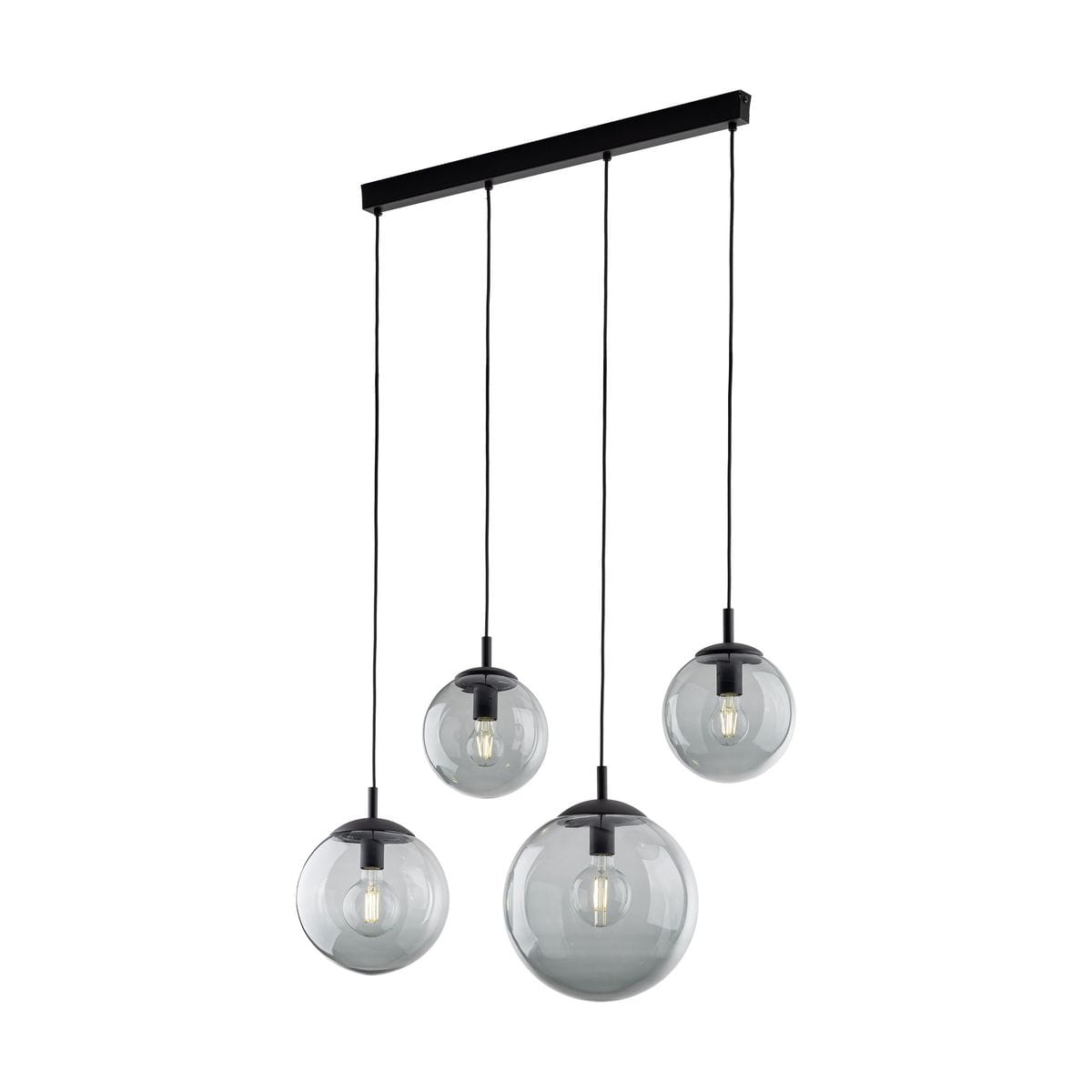 Lampa wisząca Esme z czterema kulistymi kloszami w odcieniu grafitowym, zawieszona na prostokątnej, czarnej podstawie. Klosze wykonane z przezroczystego szkła, w różnych rozmiarach, z widocznymi żarówkami E27.