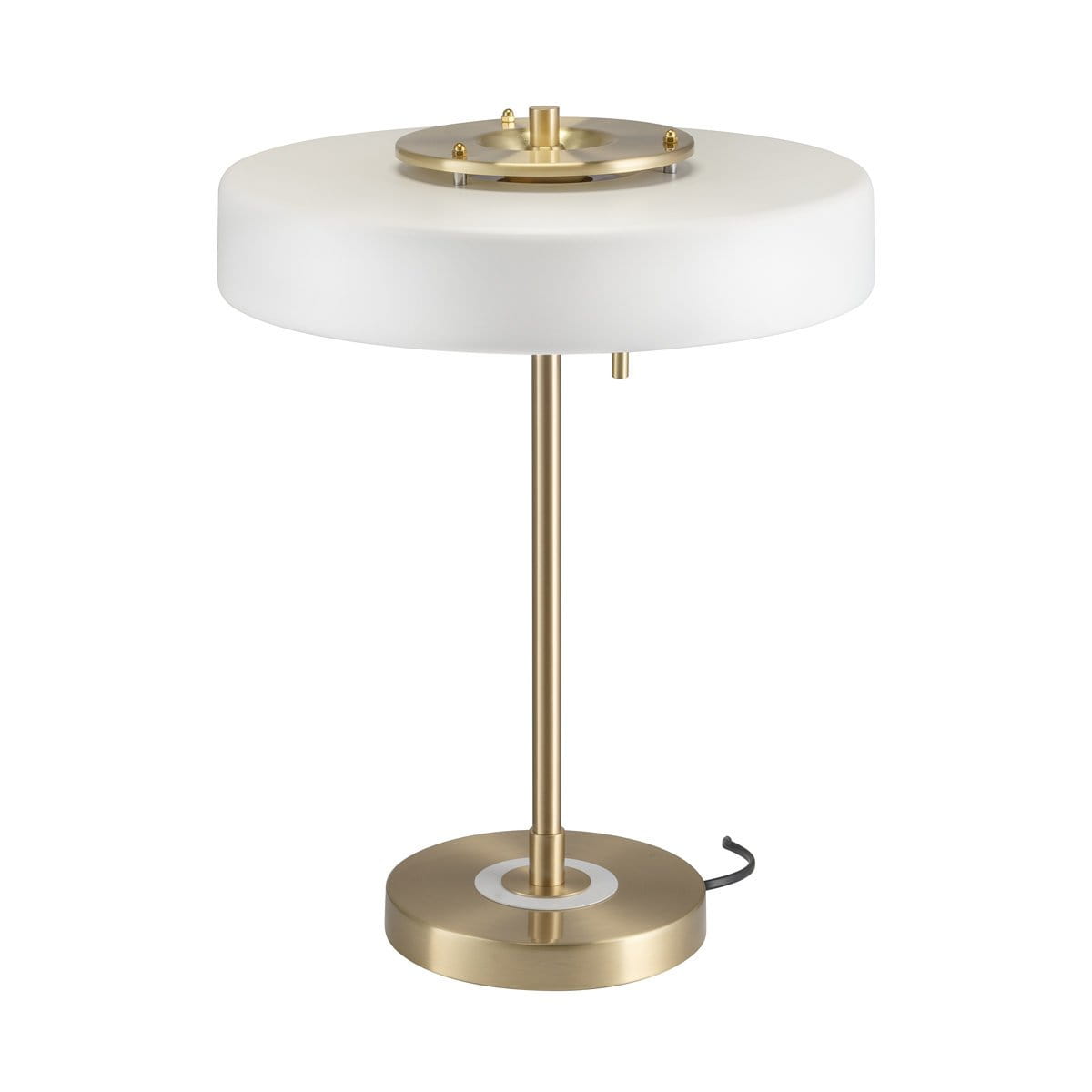 Lampa stołowa Artdeco z trzema gniazdami E14, wykonana z szczotkowanego złotego metalu z białym kloszem. Stojąca, z okrągłą podstawą i prostym designem, idealna do nowoczesnych wnętrz. Widoczny kabel zasilający.