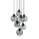 Lampa wisząca Cubus z siedmioma kulistymi kloszami w szarym, przezroczystym szkle. Elementy mocujące w kolorze czarnym. Klosze zawieszone na czarnych przewodach, w różnych wysokościach, tworzą nowoczesną aranżację świetlną.