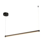 Lampa wisząca Beam 120 w kolorze czarnym, z prostokątnym kloszem, zawieszona na cienkich linkach. Posiada dwa źródła LED o mocy 13W, emitujące ciepłe światło (3000K). Montaż sufitowy, minimalistyczny design, idealna do nowoczesnych wnętrz.