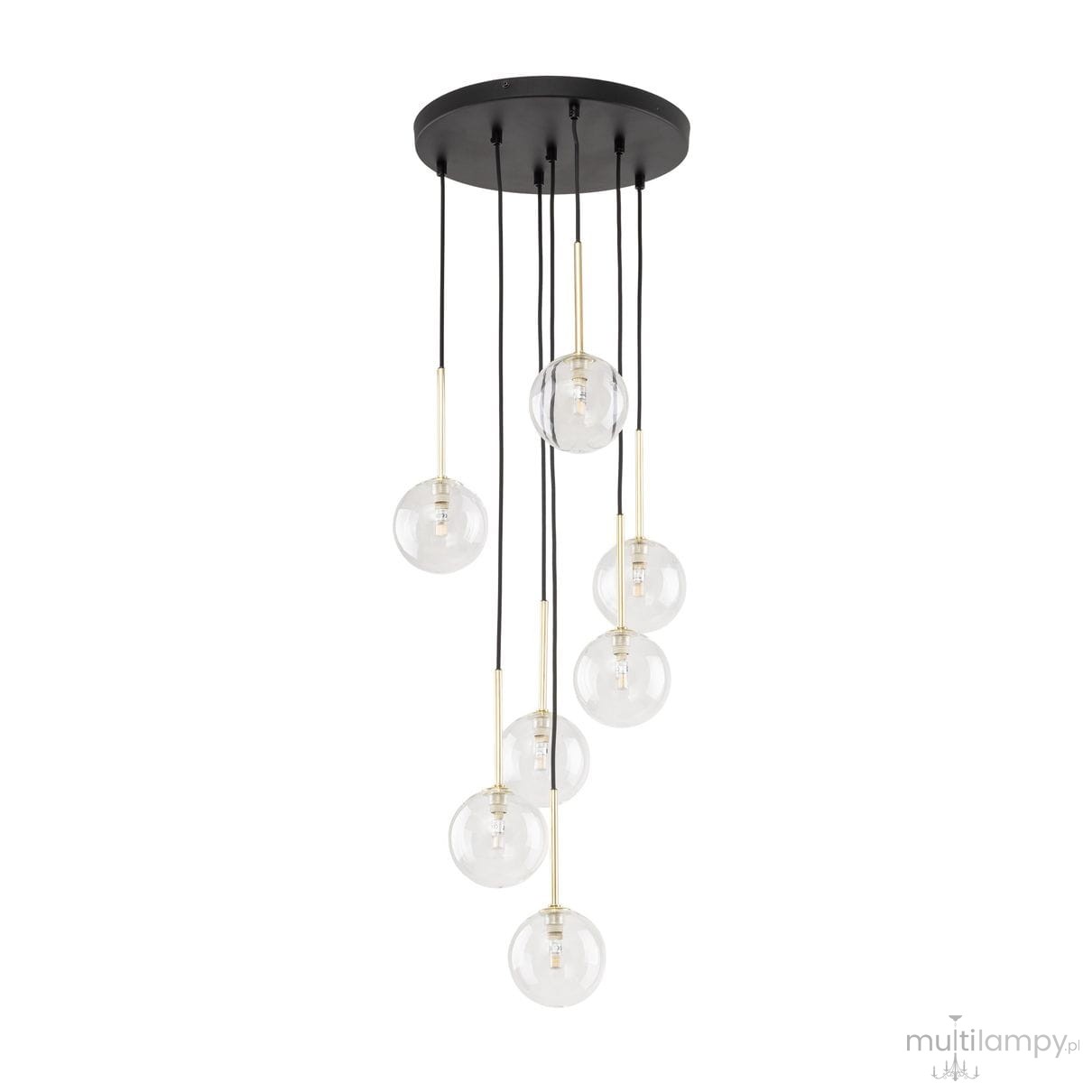 Lampa wisząca Nilos z siedmioma szklanymi kulami, zawieszona na czarnych linkach. Metalowy strop w kolorze czarnym. Kule transparentne, podkreślone złotymi detalami. Wysoka elegancja i nowoczesny design. Idealna do nowoczesnych wnętrz.