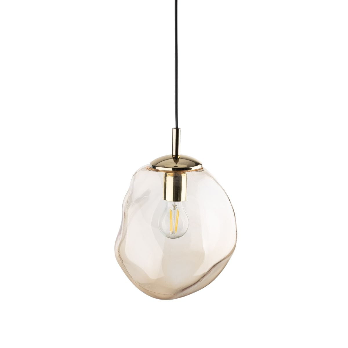 Lampa wisząca Sol D25 z oprawą w kolorze złotym i kloszem bursztynowym, zawieszona na czarnym przewodzie. Kształt klosza przypomina naturalny kamień, z widoczną żarówką E27 wewnątrz.