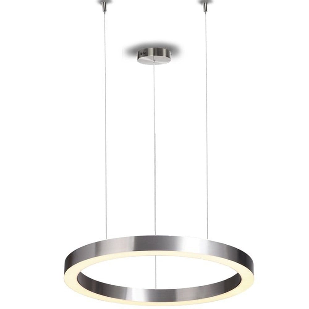 Lampa wisząca Circle D100 w kolorze niklowym, okrągła, z dwoma źródłami LED o mocy 52W. Zawieszona na cienkich linkach, z regulacją wysokości. Posiada pilot do zdalnego sterowania. Tło białe, proste.