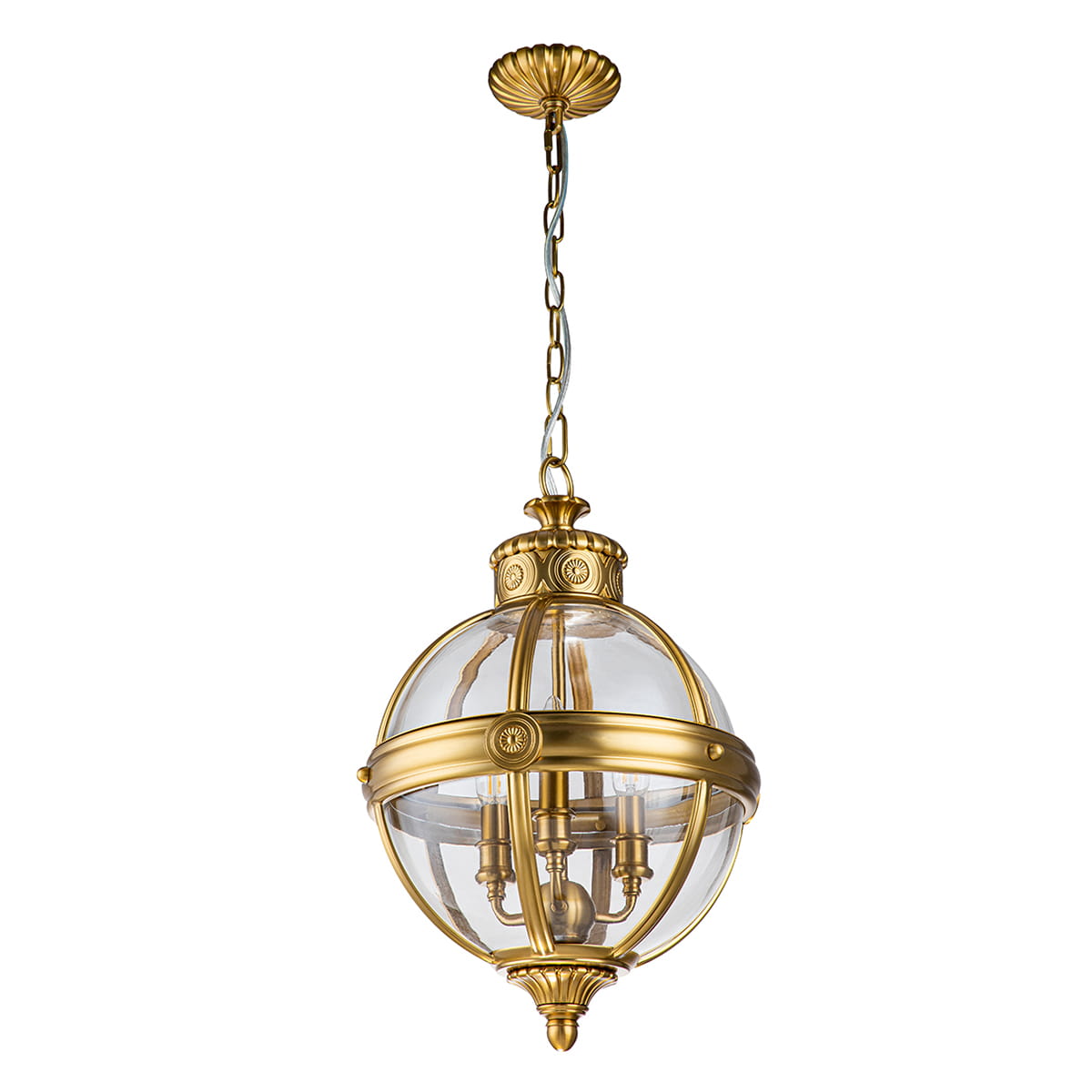 Lampa wisząca Adams w kolorze mosiądzu, z przezroczystym kloszem w kształcie kuli. Zawieszona na łańcuchu, z trzema oprawami E14. Detale dekoracyjne na górze i podstawie. Wysoka jakość wykonania, elegancki design.