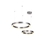 Lampa wisząca Circle 60+80 w kolorze niklu, z dwoma okrągłymi kloszami LED o łącznej mocy 72W. Zawieszona na cienkich linkach, z możliwością zdalnego sterowania pilotem. Prosty, nowoczesny design.