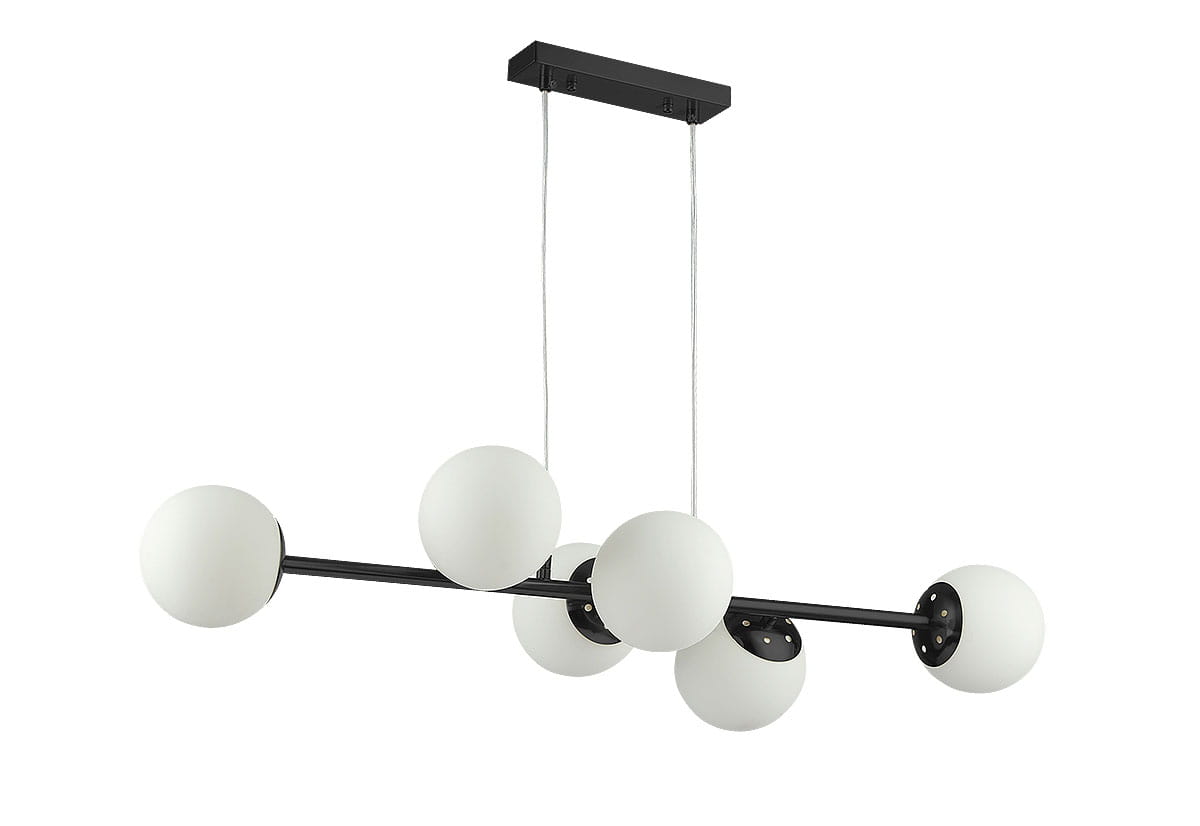 Czarna lampa wisząca Bali z sześcioma źródłami światła E27. Posiada prostą, metalową konstrukcję z białymi, okrągłymi kloszami. Produkt zawieszony na cienkich linkach, z płaskim stropem. Idealna do nowoczesnych wnętrz.
