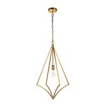 Lampa wisząca Nico XL w kolorze oksydowanego mosiądzu, w kształcie diamentowej figury. Zawieszona na łańcuchu, z miejscem na żarówkę E27. Prosty, nowoczesny design z widoczną oprawą świetlną. Tło białe.