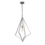 Lampa wisząca Nico XL w polerowanym chromie, o geometrycznym kształcie, z jednym gniazdem E27. Wisi na łańcuchu, z widoczną żarówką w przezroczystym kloszu. Tło białe, co podkreśla nowoczesny design.