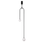 Lampa wisząca Loop 2xG9 w kolorze czarnym z minimalistycznym metalowym stelażem i dwoma okrągłymi kulami z białego szkła. Zawieszona w pionie, z górnym mocowaniem na suficie. Idealna do nowoczesnych wnętrz.