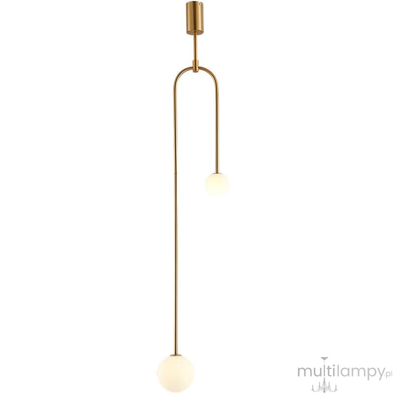 Lampa wisząca Loop 2xG9 w kolorze złotym. Posiada dwa okrągłe klosze z białego szkła, zawieszone na długich, złotych ramionach o eleganckim kształcie. Ujęcie frontalne, na białym tle, ukazujące całość konstrukcji.