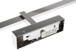 Kinkiet łazienkowy Venus LED IP44 w kolorze chrom, długość 90 cm, moc 18W. Z przodu widoczny prostokątny, błyszczący element, z tyłu gniazdo z oznaczeniami technicznymi. Produkt montowany na ścianie, z widocznymi mocowaniami.