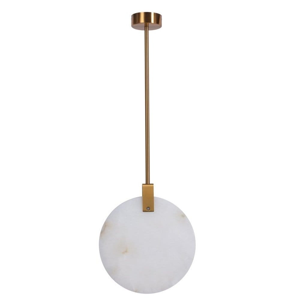 Lampa wisząca Marble D30 z mosiężnym wykończeniem, z okrągłym kloszem z białego marmuru. Ujęcie frontalne, zawieszona na cienkim, prostym przewodzie. Idealna do nowoczesnych aranżacji wnętrz. Wbudowane źródło światła LED 12W.