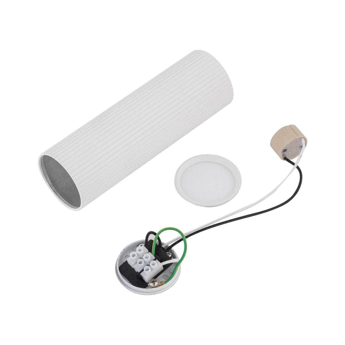 Biała lampa sufitowa Tune M z oprawą na jedną żarówkę GU10. Cylindryczny kształt z rowkowanej struktury. Widoczne elementy instalacyjne, w tym metalowa podstawka z przewodami. Podstawa o okrągłym kształcie i pokrywa.