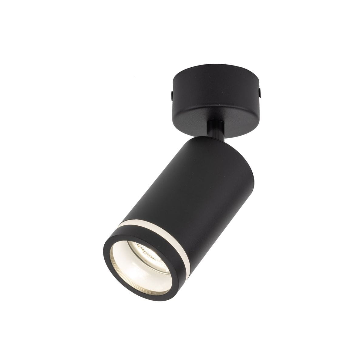 Czarna lampa sufitowa typu spot Jet z jednym gniazdem GU10. Cylindryczny kształt, matowa powierzchnia. Ujęcie z boku, pokazujące zamontowaną lampę skierowaną w dół, z widoczną oprawą świetlówki. Proste tło.