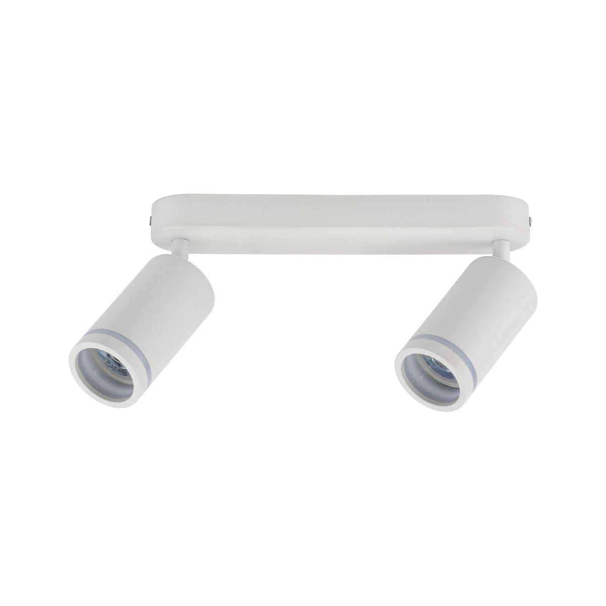 Lampa sufitowa Jet z dwoma reflektorami GU10 w kolorze białym, zamontowana na prostokątnym uchwycie. Reflektory mają cylindryczny kształt i są skierowane w różnych kierunkach, co pozwala na regulację oświetlenia. Tło białe.