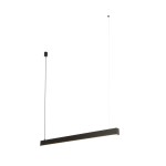 Lampa wisząca Luxe IP54 w kolorze czarnym, z jednym źródłem LED o mocy 40W. Prosty, prostokątny kształt, zawieszona na cienkich linkach, montowana sufitowo, z minimalistycznym designem. Tło białe, co podkreśla elegancję lampy.