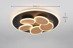 Lampa sufitowa Mandala w kolorze czarnym i złotym, o średnicy 490 mm i wysokości 75 mm, z sześcioma okrągłymi panelami LED. Ujęcie frontalne, z widocznymi detalami konstrukcji oraz wbudowanym pilotem do zdalnego sterowania.