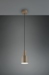 Lampa wisząca Agudo 1xE27 w ciemnoszarym kolorze, o prostym cylindrycznym kształcie. Zawieszona na cienkim czarnym przewodzie, z metalowym kloszem o matowej powierzchni. Widok frontalny, na jednolitym tle.