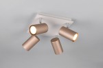 Lampa sufitowa Marley z 4 spotami w kolorze białym i kawowym. Cylindryczne klosze skierowane w różne strony, zamocowane na kwadratowej, białej podstawie. Metaliczne wykończenia. Ujęcie z dołu, w pełni widoczna konstrukcja.
