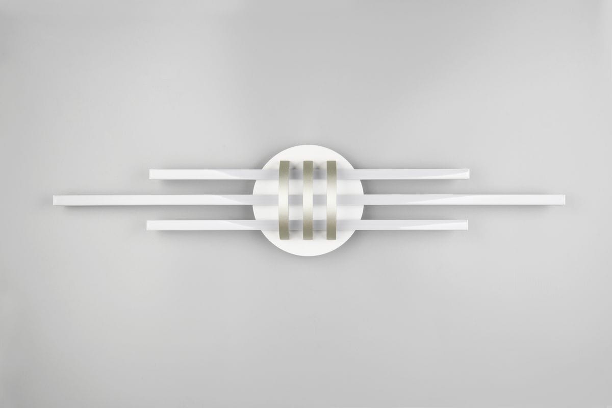 Lampa sufitowa Cinto w kolorze białym z trzema źródłami LED o mocy 20W, 4000K. Posiada okrągłą podstawę z poziomymi, prostokątnymi elementami. Ujęcie frontalne, na jednolitym tle.