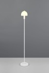 Lampa podłogowa Glenn w kolorze białym, z okrągłą podstawą i prostą, smukłą nogą. Klosz w kształcie półkuli, materiał mleczny, umieszczony na górze. Produkt stoi na jednolitym szarym tle.