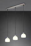 Lampa wisząca Molly z trzema oprawami E14, wykonana z niklu i białego szkła. Posiada zaokrąglone klosze, zawieszone na cienkich linkach. Ujęcie z góry, na ciemnym tle, ukazuje elegancki design lampy, idealnej do nowoczesnych wnętrz.