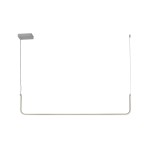Lampa wisząca Minima 120 w kolorze białym, wykonana z metalu, z prostym, minimalistycznym kształtem. Ujęcie z boku, zawieszona na cienkim przewodzie. Źródło światła LED o mocy 20W, z płaskim, prostokątnym mocowaniem sufitowym.