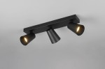 Czarna lampa sufitowa Sharp z trzema spotami GU10, zamontowana na prostokątnej podstawie. Każdy spot ma stożkowy kształt, emitujący ciepłe światło. Ujęcie z dołu, pokazujące detal konstrukcji i rozmieszczenie źródeł światła.