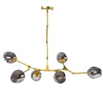 Lampa wisząca Modern Orchid z sześcioma źródłami światła E27, w złotej oprawie, z dymionymi kloszami w kształcie kwiatów. Ujęcie z dołu, z widocznym zawieszeniem i eleganckim, nowoczesnym designem.
