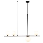 Czarna lampa wisząca Moderno z czterema źródłami światła G9. Posiada prostokątną, metalową konstrukcję oraz okrągłe, matowe klosze. Ujęcie z boku, z widocznym długim przewodem i sufitem. Idealna do nowoczesnych wnętrz.