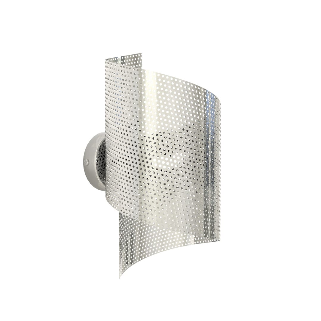 Kinkiet Spiral chrom 1xG9 w kolorze srebrnym, o błyszczącej, perforowanej strukturze, z delikatnie falującym kształtem. Montowany na ścianie, z okrągłą podstawą. Widoczny efekt świetlny przez otwory w obudowie.