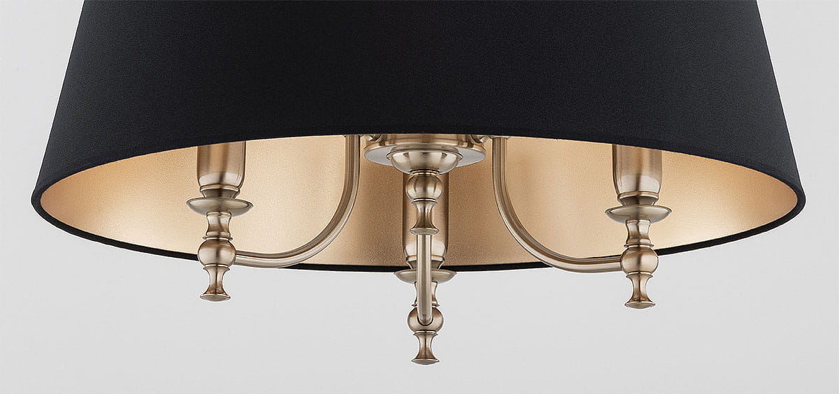 Lampa sufitowa Rosetta 3xE14 w kolorze antycznego złota z czarnym kloszem. Zbliżenie na eleganckie detale mocowania oraz złotą wewnętrzną stronę klosza, podkreślające styl vintage.