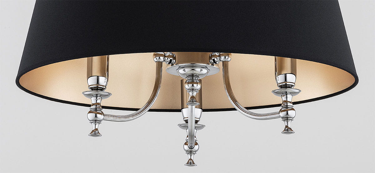 Lampa sufitowa Rosetta z trzema źródłami światła E14, w kolorze chromu i czerni. Okrągły klosz zewnętrzny czarny, wewnętrzna strona w odcieniu złotym, z eleganckimi, chromowanymi detalami. Ujęcie z boku, ukazujące konstrukcję i wykończenie.