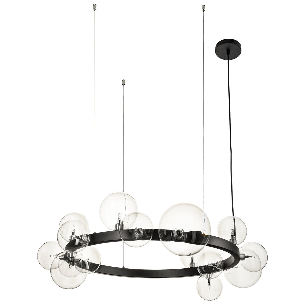 Lampa wisząca Orion, czarna, z 15 źródłami światła G9. Okrągła konstrukcja z metalowym pierścieniem i szklanymi, przezroczystymi kloszami w formie kul. Zawieszona na cienkich linkach, z centralnym mocowaniem sufitowym.