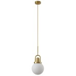 Lampa wisząca Pearl z jednym gniazdem E27, w kolorze złotym. Posiada okrągły, matowy klosz w białym kolorze, zawieszona na cienkim, złotym przewodzie. Ujęcie z przodu, pokazujące całą konstrukcję lampy.