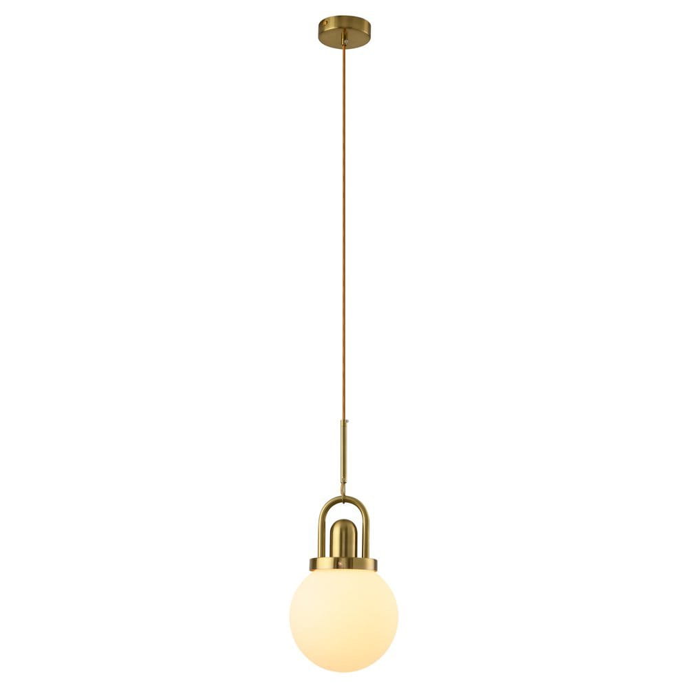 Złota lampa wisząca Pearl z oprawą na jedną żarówkę E27. Kula szklana w białym kolorze zawieszona na cienkim, złotym przewodzie. Okrągła podstawa montażowa na suficie, minimalistyczny design w nowoczesnym stylu.