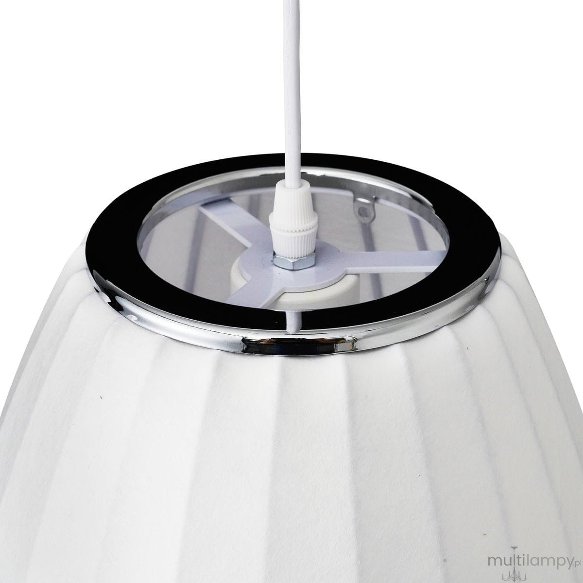Biała lampa wisząca Silk Barrel D20 z kloszem w kształcie walca, z widocznym metalowym wykończeniem na górze. Ujęcie z góry ukazuje oprawę na żarówkę E27 oraz biały przewód zasilający. Klosz ma delikatną, teksturowaną powierzchnię.