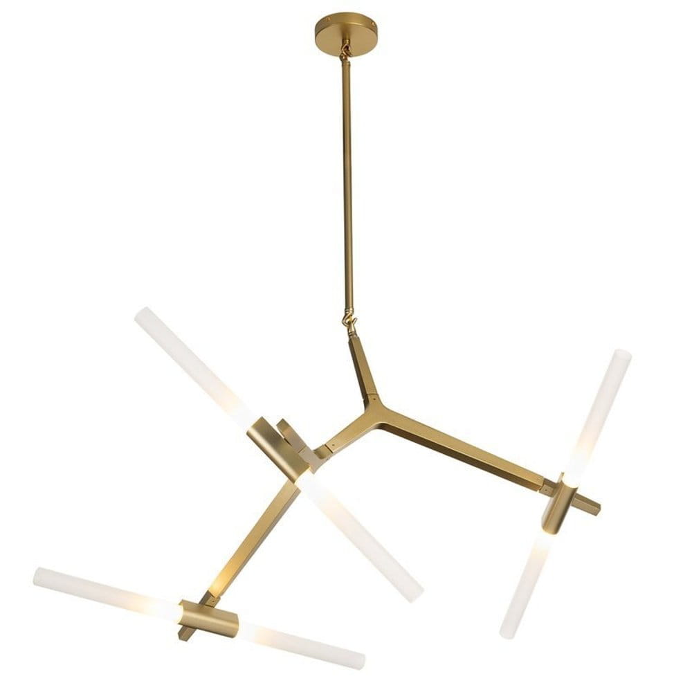 Lampa wisząca Sticks w kolorze złotym, z sześcioma źródłami światła G9. Posiada nowoczesny, geometryczny kształt z trzema ramionami, na końcach których znajdują się białe, cylindryczne klosze. Montaż sufitowy z długim wspornikiem.