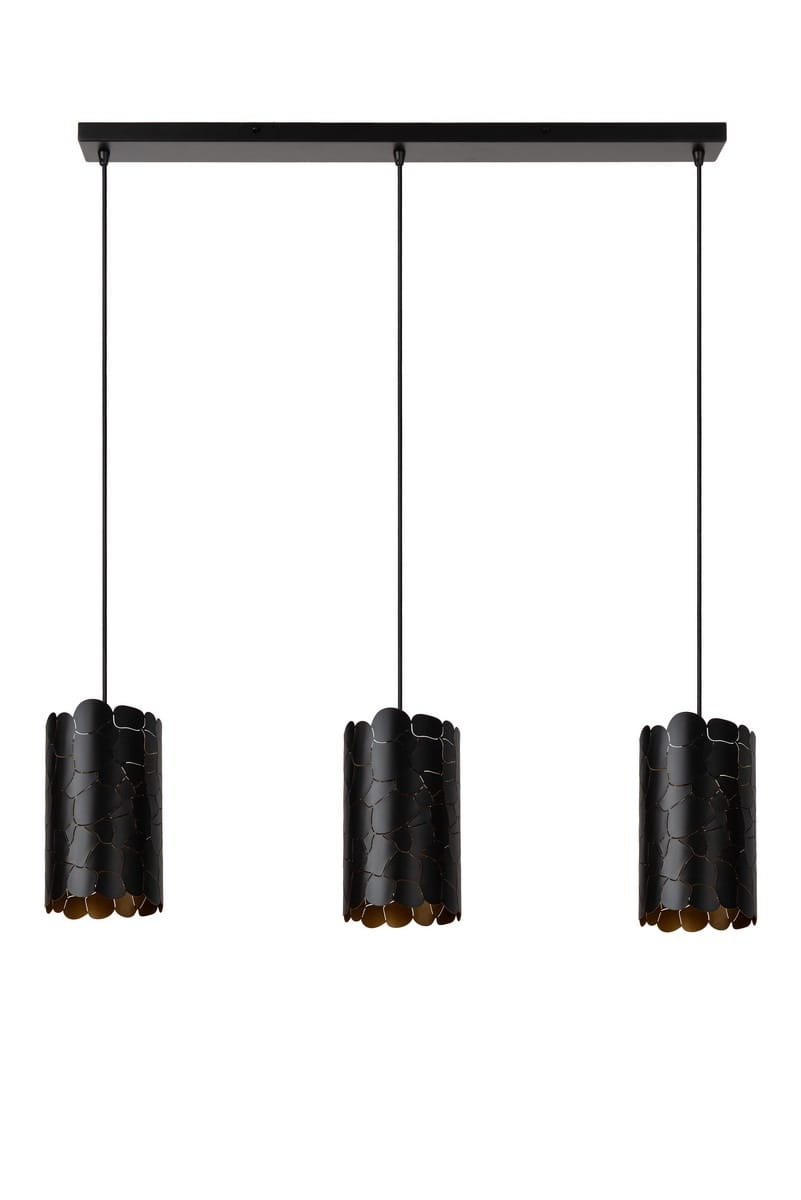 Lampa wisząca Almelo w kolorze czarnym z trzema kloszami w formie cylindrów, zawieszona na prostokątnej podstawie. Klosze mają delikatny wzór i złote wykończenie wewnętrzne, zapewniając nowoczesny wygląd. Ujęcie frontalne, zawieszona na długich linkach.